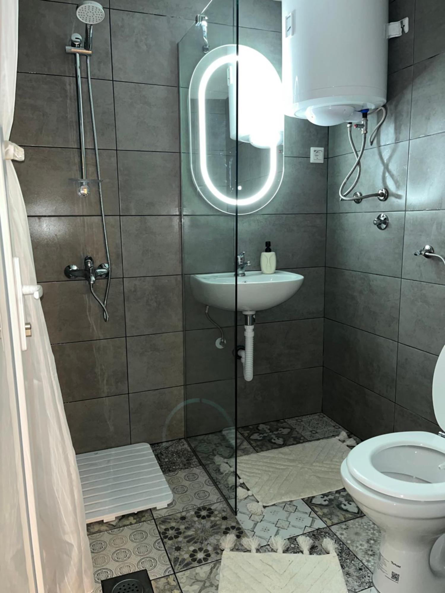 Studio Apartman Azra Kulen Vakuf Exterior photo